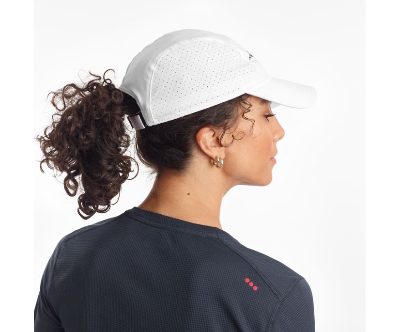 White Women's Saucony Outpace Hats | EMHIQ6510